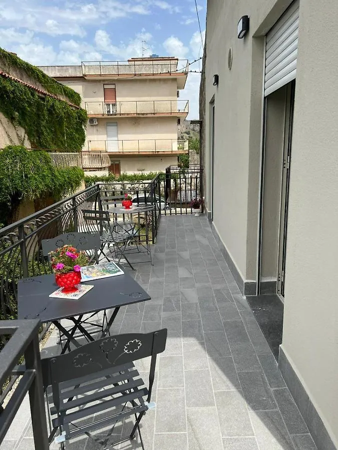 Bed and Breakfast Il melograno Carini Italia